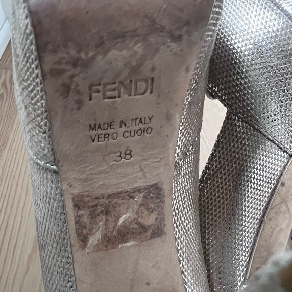 Fendi Vintage Gold Platform Leather Heels - Picture 4 of 4